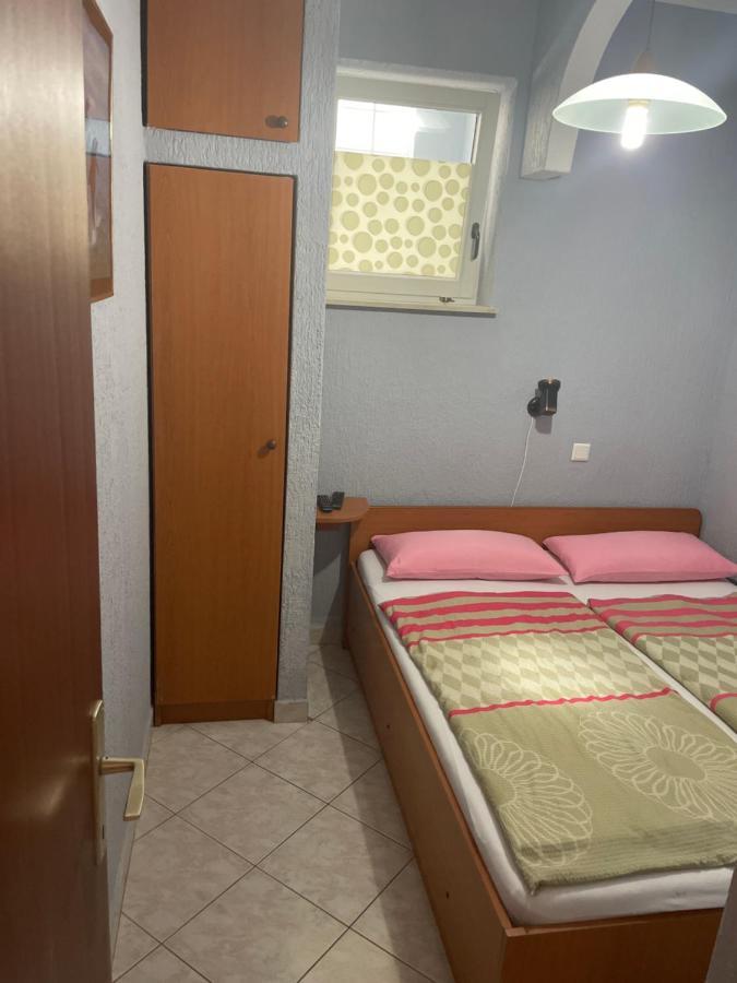 Apartmani Nina Crikvenica Exterior foto